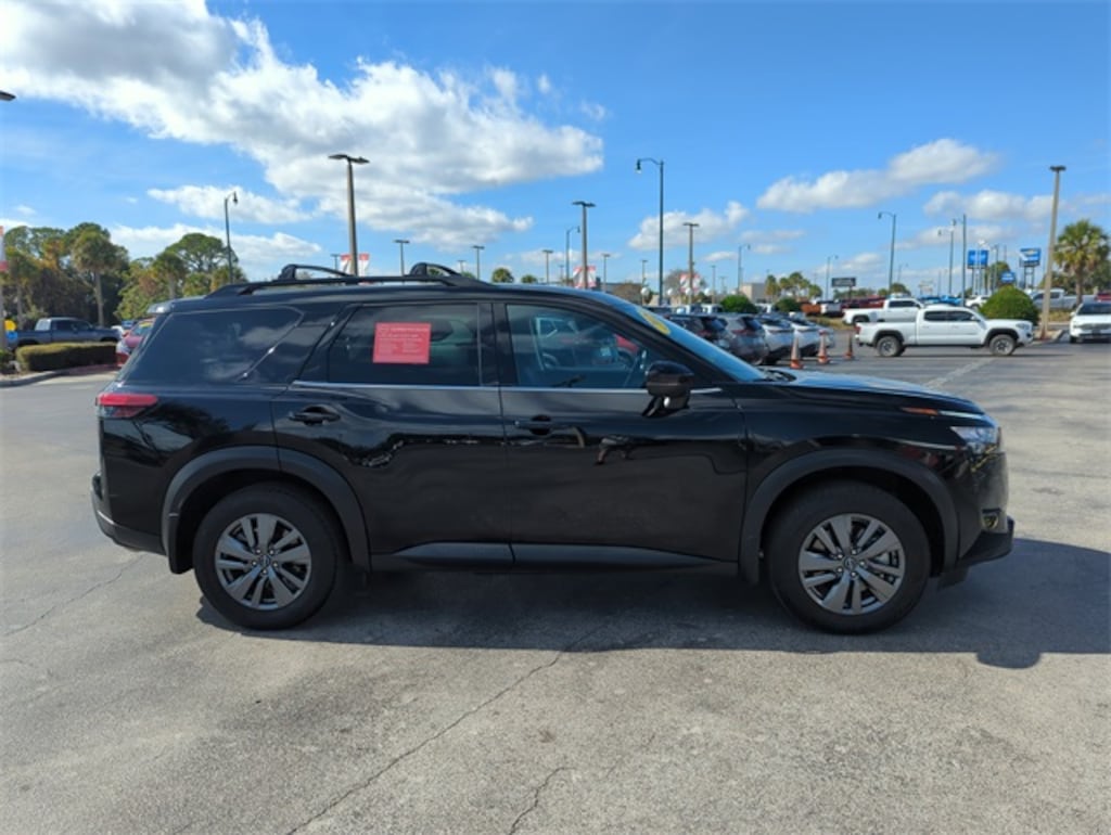 Certified 2025 Nissan Pathfinder SV SUV