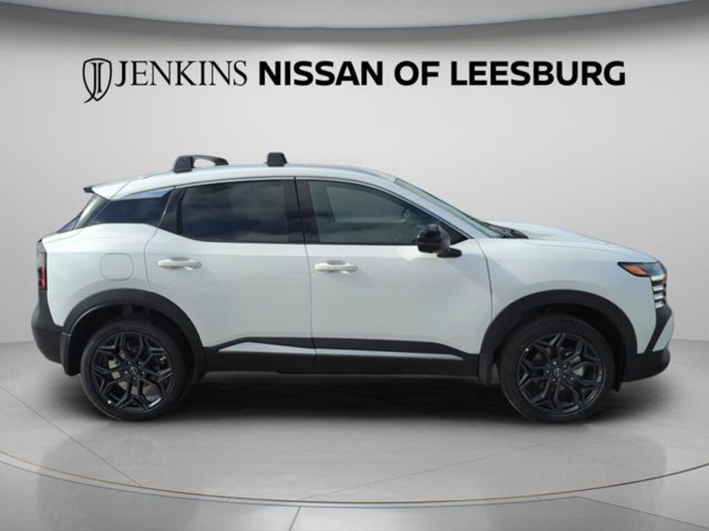 New 2026 Nissan Kicks SR SUV