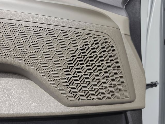 2025 Kia Carnival EX - Photo 30