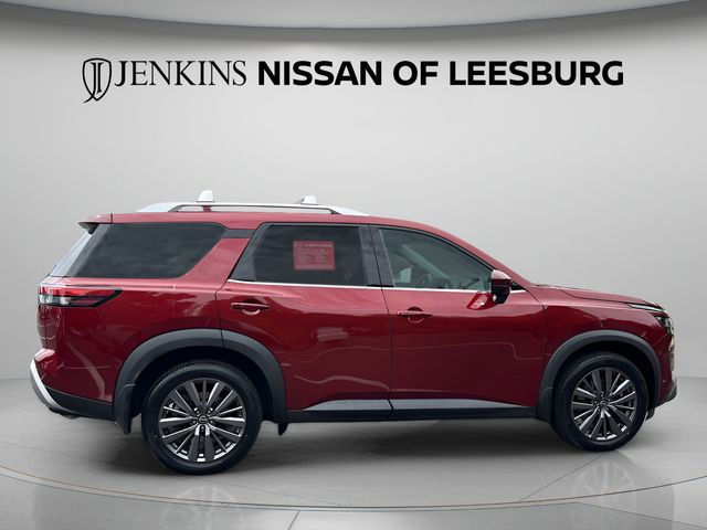 2023 Nissan Pathfinder SL - Photo 2