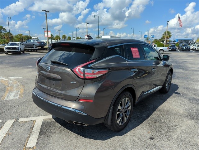 2016 Nissan Murano S photo 3