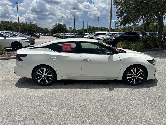 2023 Nissan Maxima SV photo 3