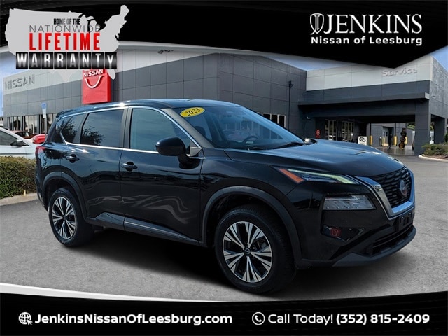 2023 Nissan Rogue SV's photo