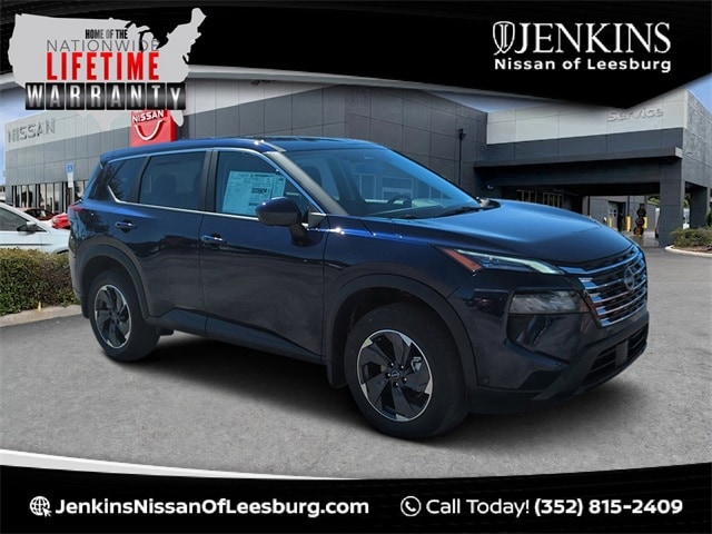 2026 Nissan Rogue SV's photo