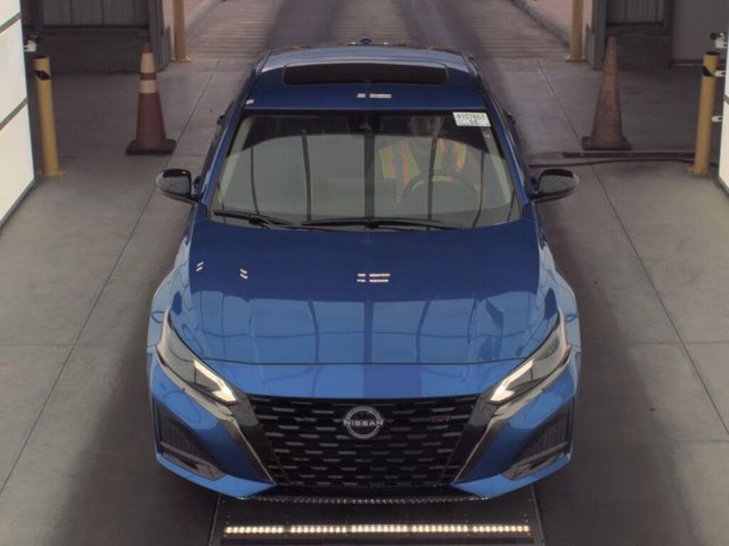 Certified 2025 Nissan Altima SR Sedan