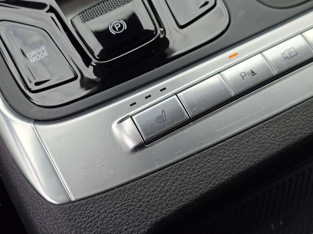 2025 Kia Carnival EX - Photo 38