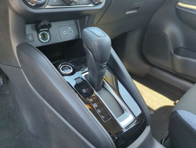 2025 Nissan Versa Sedan SV - Photo 37