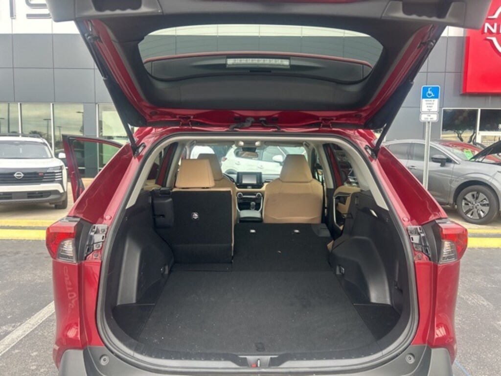 Used 2022 Toyota RAV4 LE SUV