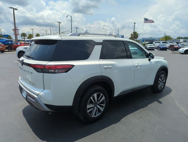 2023 Nissan Pathfinder SL - Photo 6