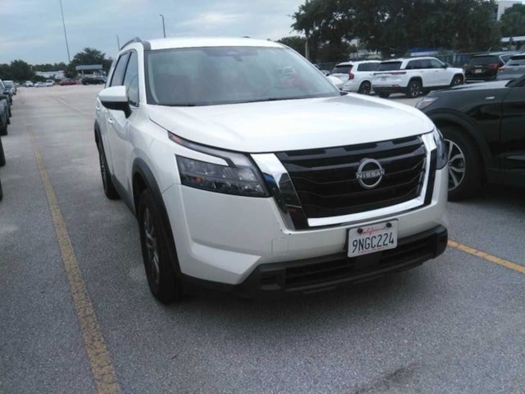 Certified 2024 Nissan Pathfinder SV SUV