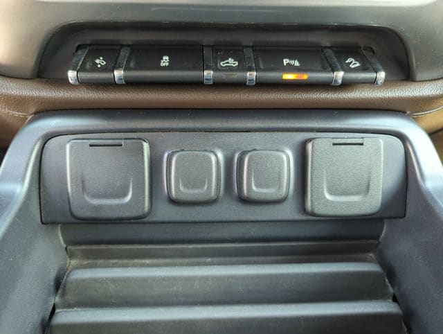 2015 Chevrolet Silverado 2500HD LTZ - Photo 38