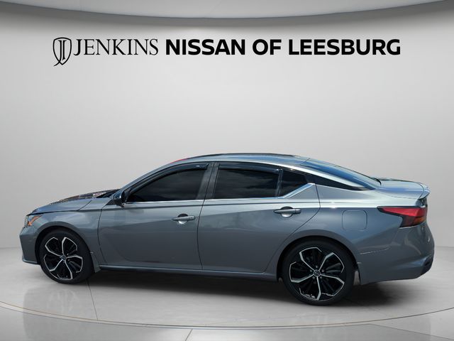 2023 Nissan Altima SR - Photo 10