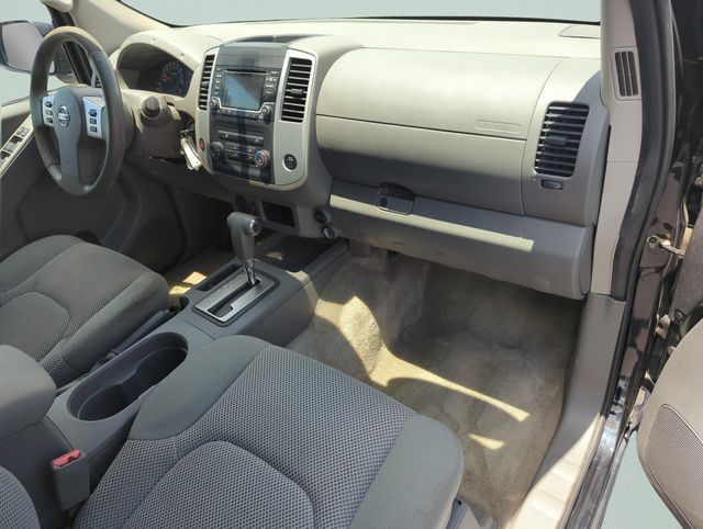 2017 Nissan Frontier SV - Photo 17