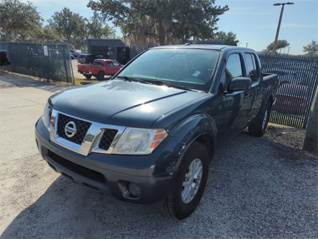 Used 2018 Nissan Frontier SV Truck Crew Cab