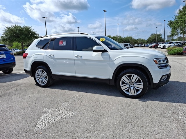 Certified 2018 Volkswagen Atlas SEL Premium with VIN 1V2NR2CA3JC559584 for sale in Leesburg, FL