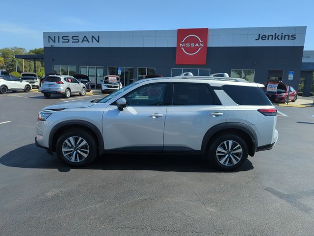 2023 Nissan Pathfinder SL - Photo 11