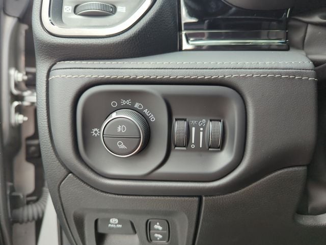 2025 RAM Ram 1500 Pickup Limited - Photo 39