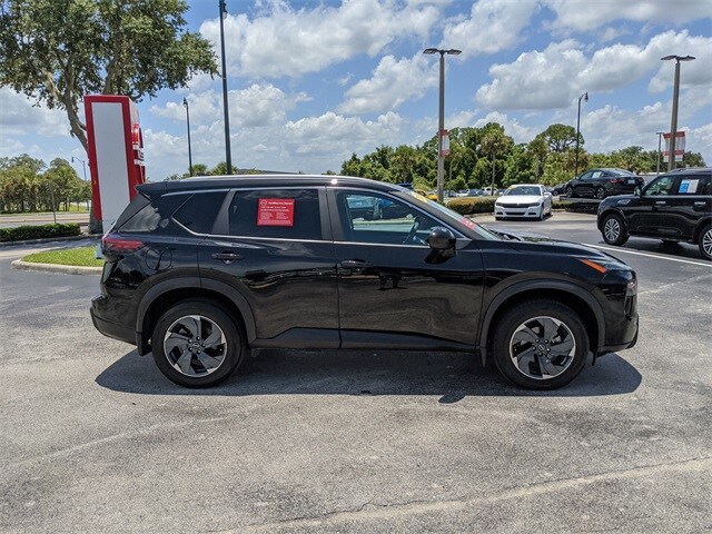 2024 Nissan Rogue SV photo 3