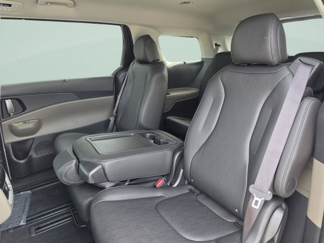 2025 Kia Carnival EX - Photo 27