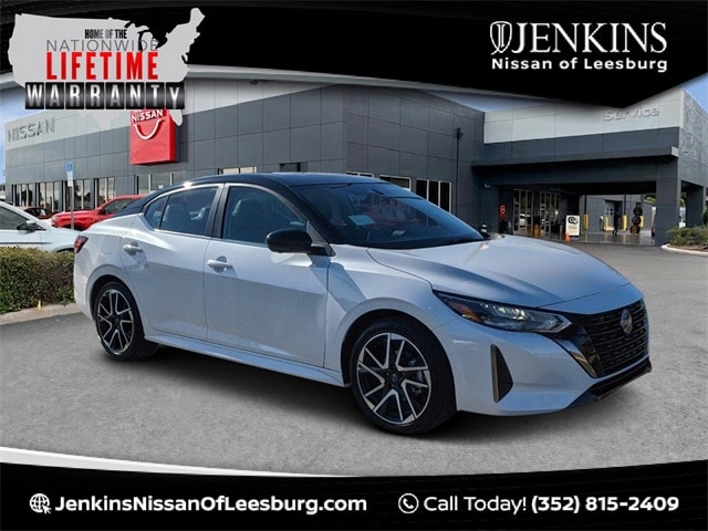 2025 Nissan Sentra SR's photo