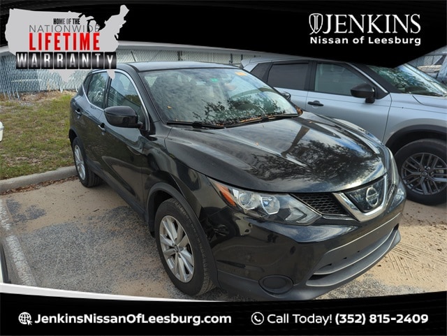 2019 Nissan Rogue Sport S's photo