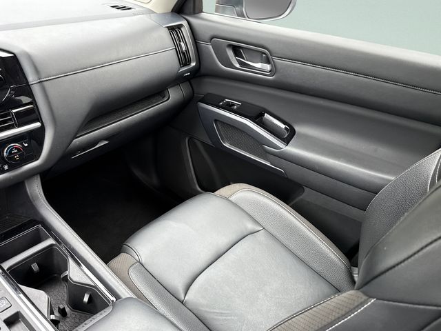 2023 Nissan Pathfinder SL - Photo 25