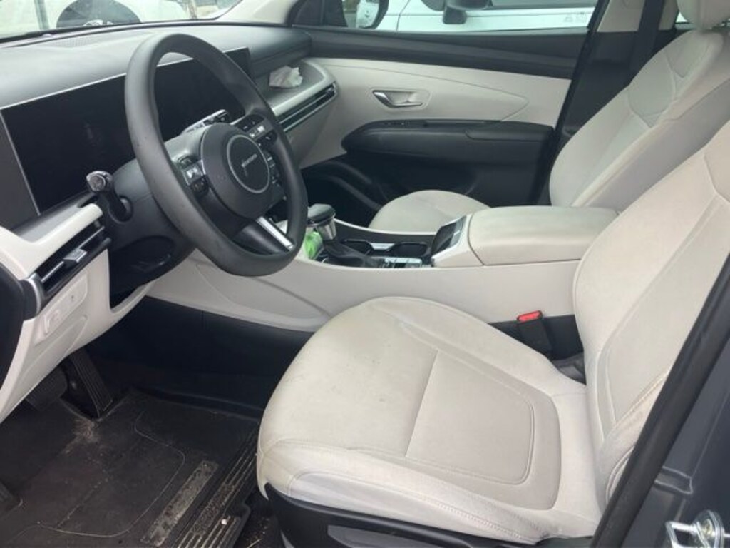 Used 2026 Hyundai Tucson SE SUV