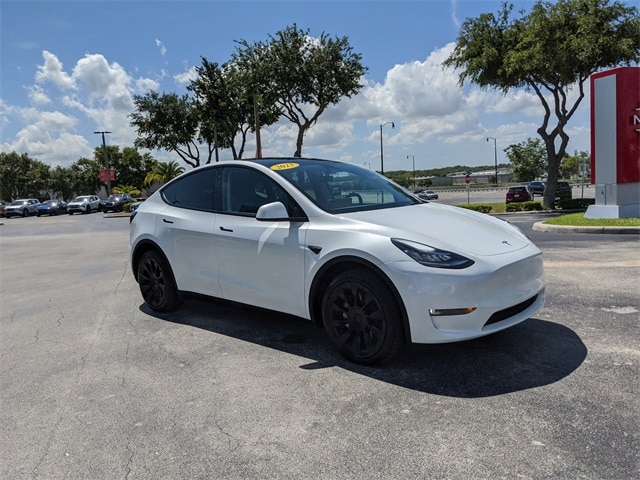 Used 2023 Tesla Model Y Long Range with VIN 7SAYGDEE8PA130730 for sale in Leesburg, FL