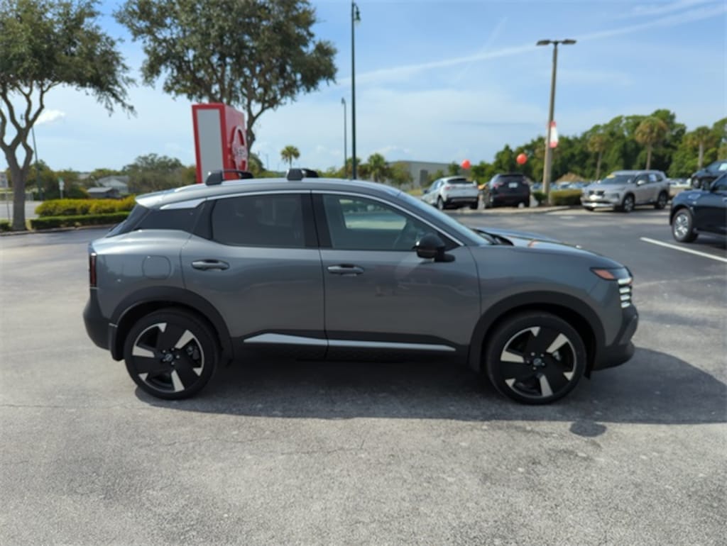 New 2026 Nissan Kicks SR SUV