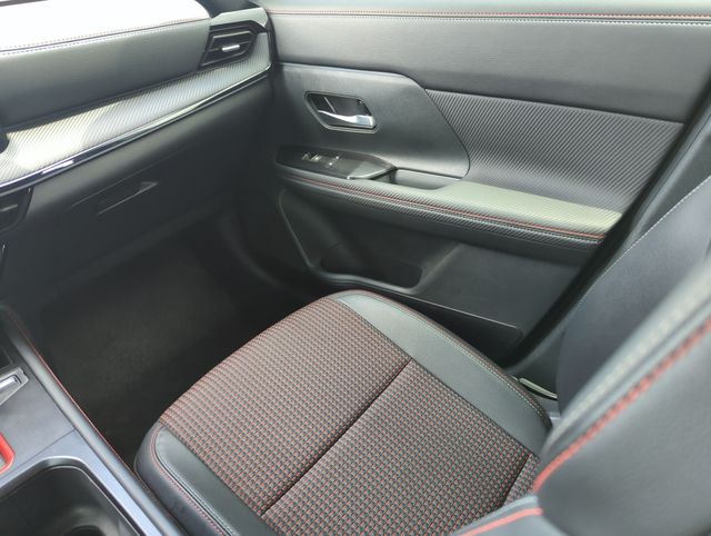 2025 Nissan Kicks SR - Photo 27