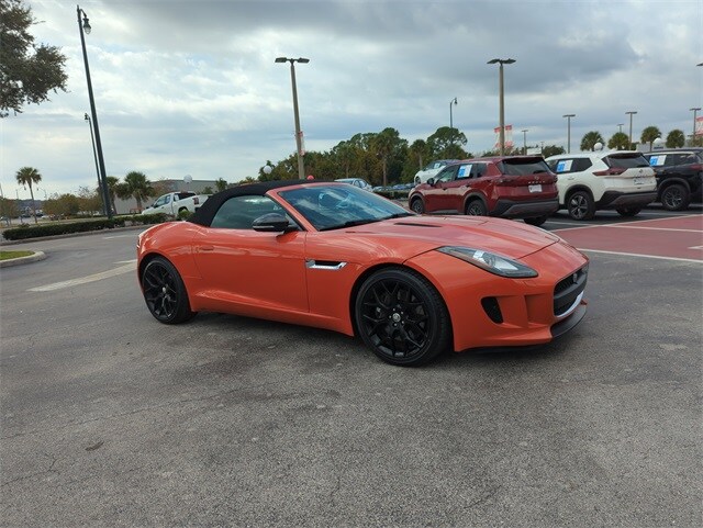 2014 Jaguar F-TYPE Base photo 2