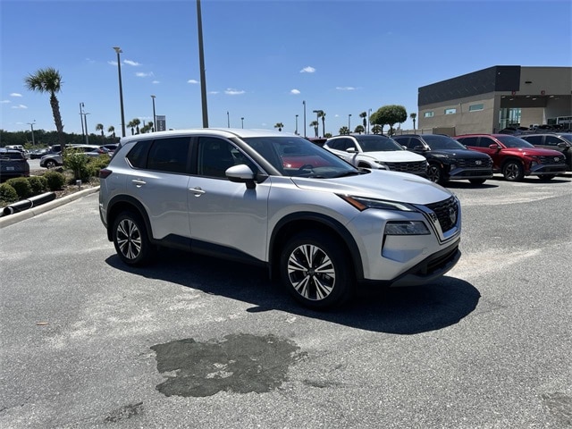 Certified 2022 Nissan Rogue SV with VIN 5N1BT3BA6NC695982 for sale in Leesburg, FL