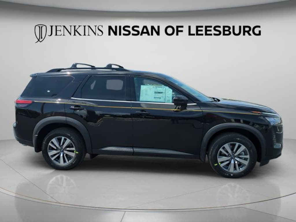 New 2026 Nissan Pathfinder SL SUV