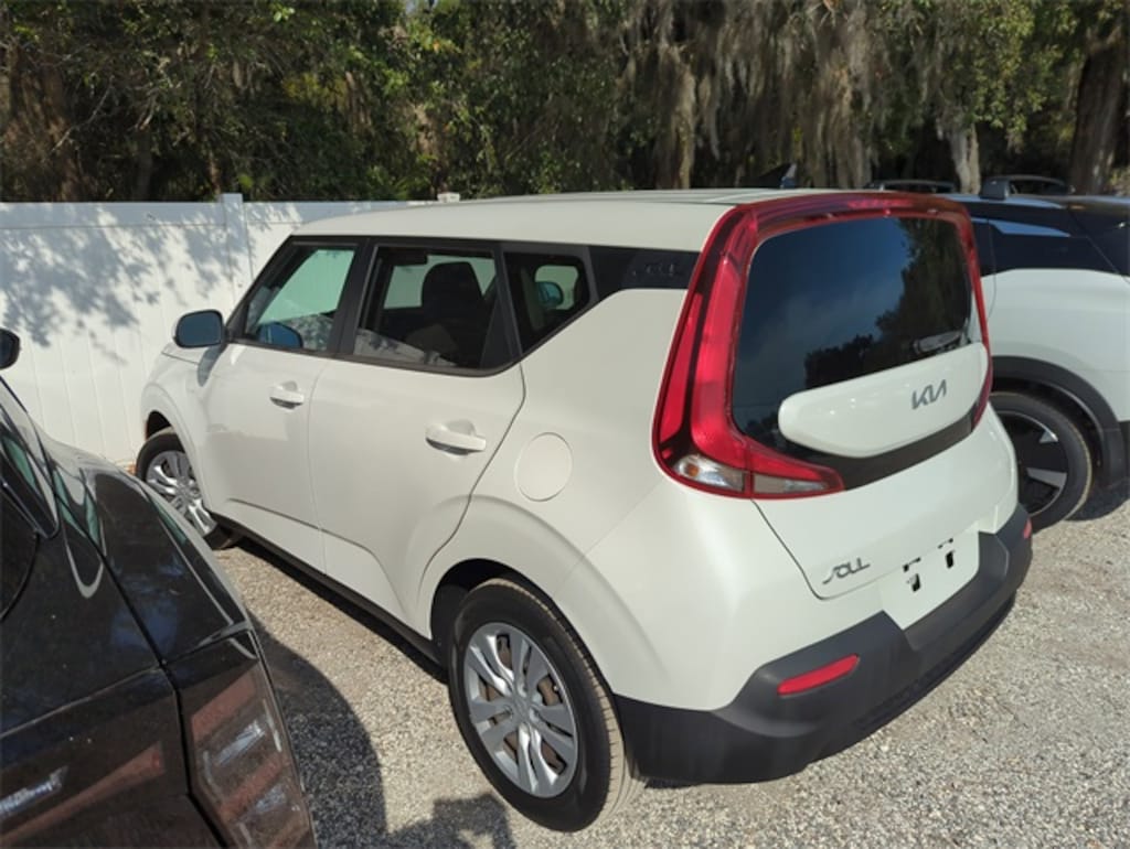 Used 2022 Kia Soul LX Hatchback