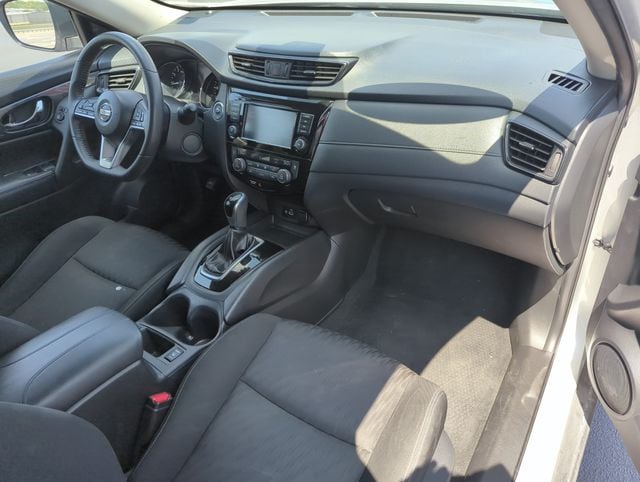 2020 Nissan Rogue SV - Photo 23