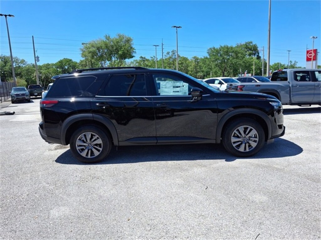 New 2025 Nissan Pathfinder SV SUV