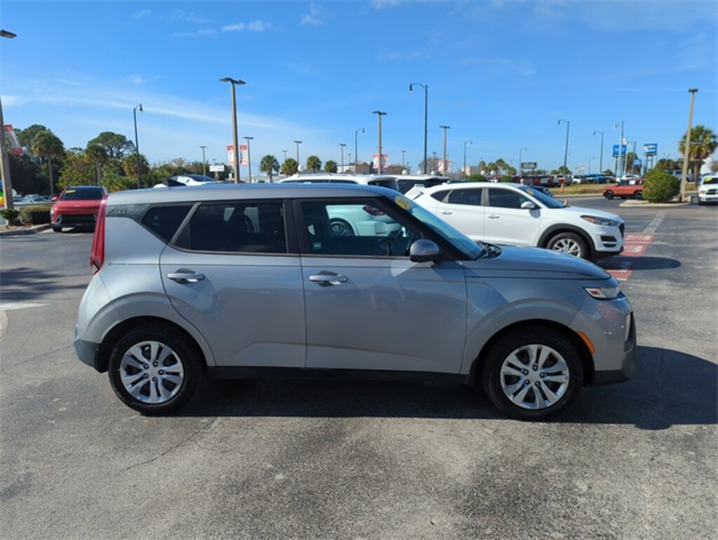 Used 2022 Kia Soul LX Hatchback