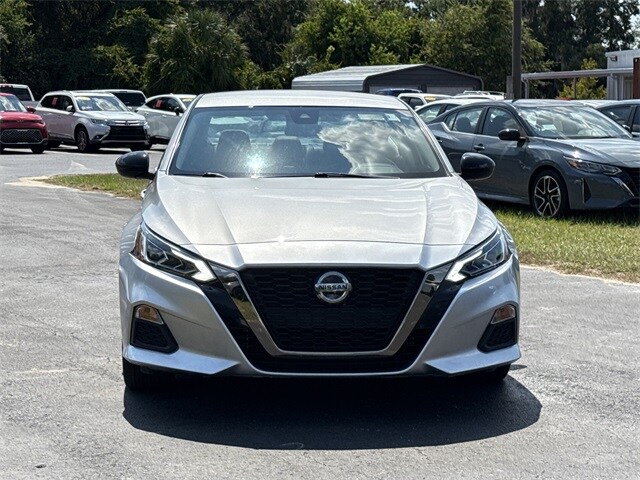 2022 Nissan Altima 2.5 SR photo 3
