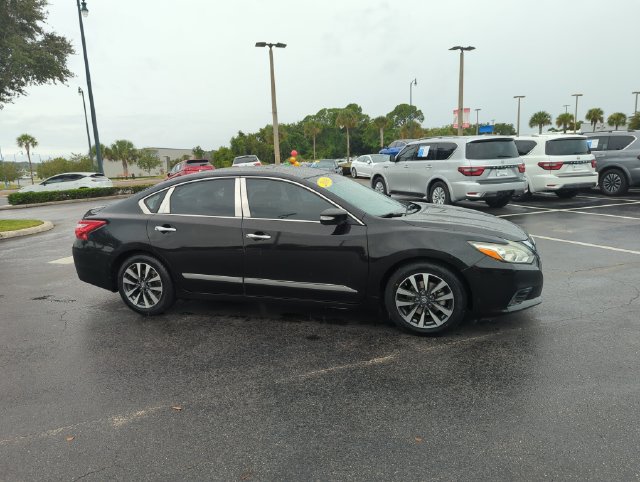 Used 2016 Nissan Altima SV with VIN 1N4AL3AP7GC279194 for sale in Leesburg, FL