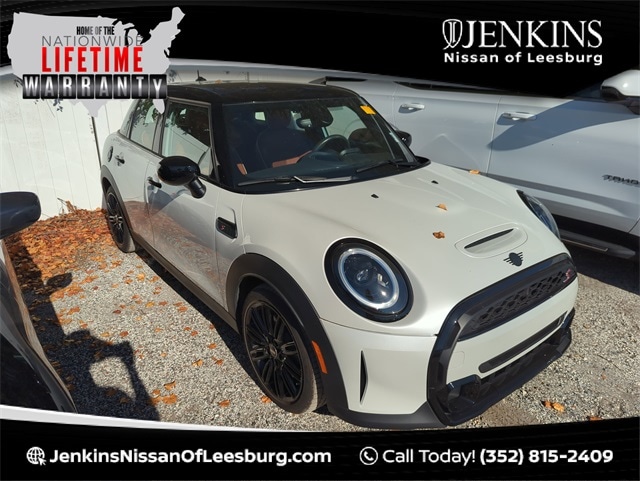2023 MINI Hardtop 4 Door S's photo