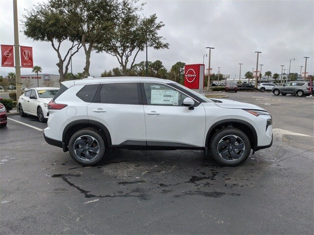 2025 Nissan Rogue SV photo 3
