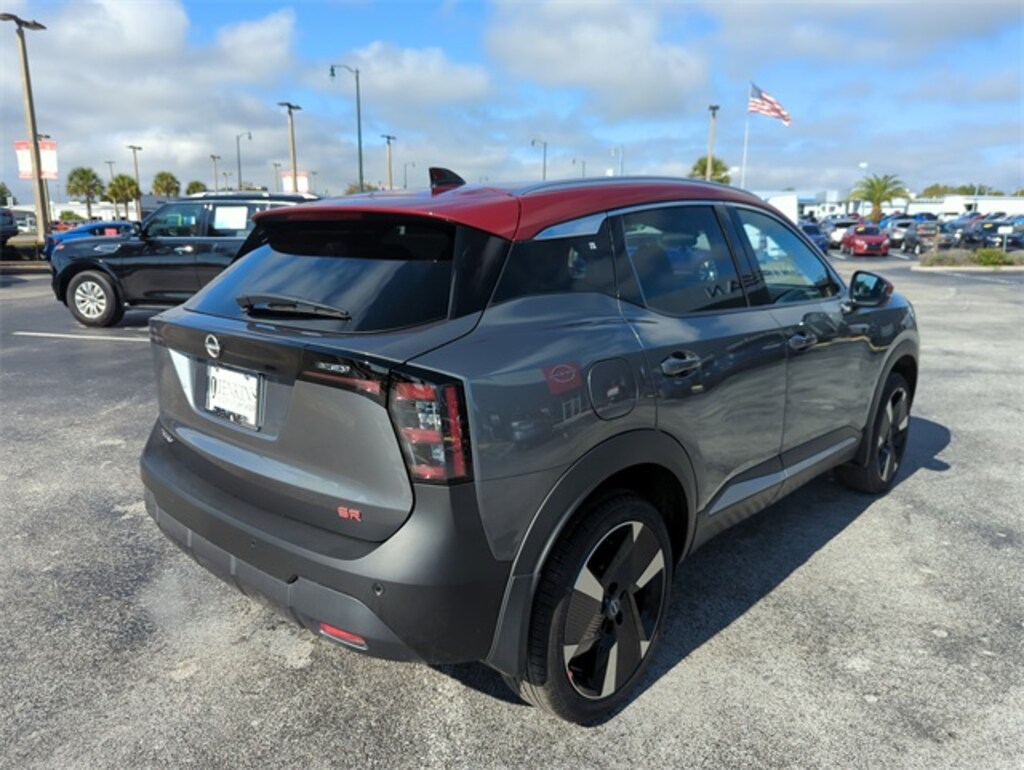 New 2026 Nissan Kicks SR SUV