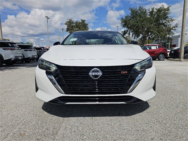 2025 Nissan Sentra SR photo 3