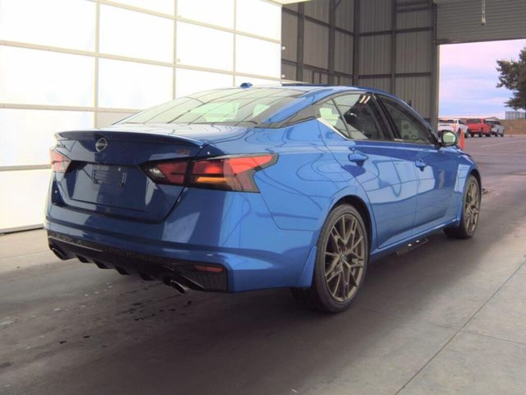 Certified 2025 Nissan Altima SR Sedan