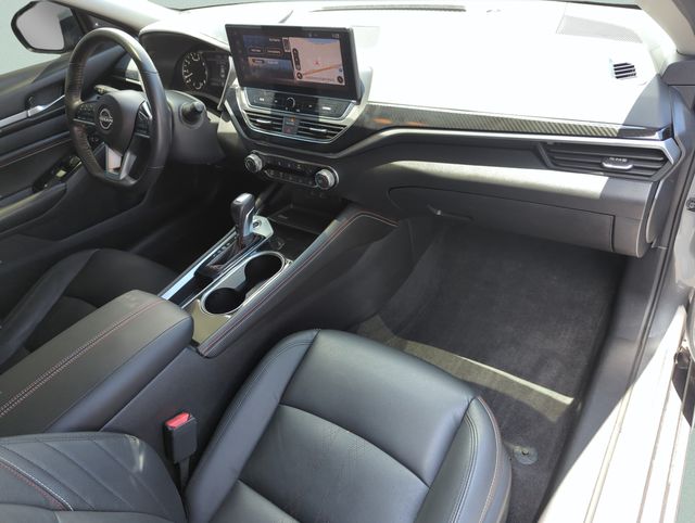 2023 Nissan Altima SR - Photo 18