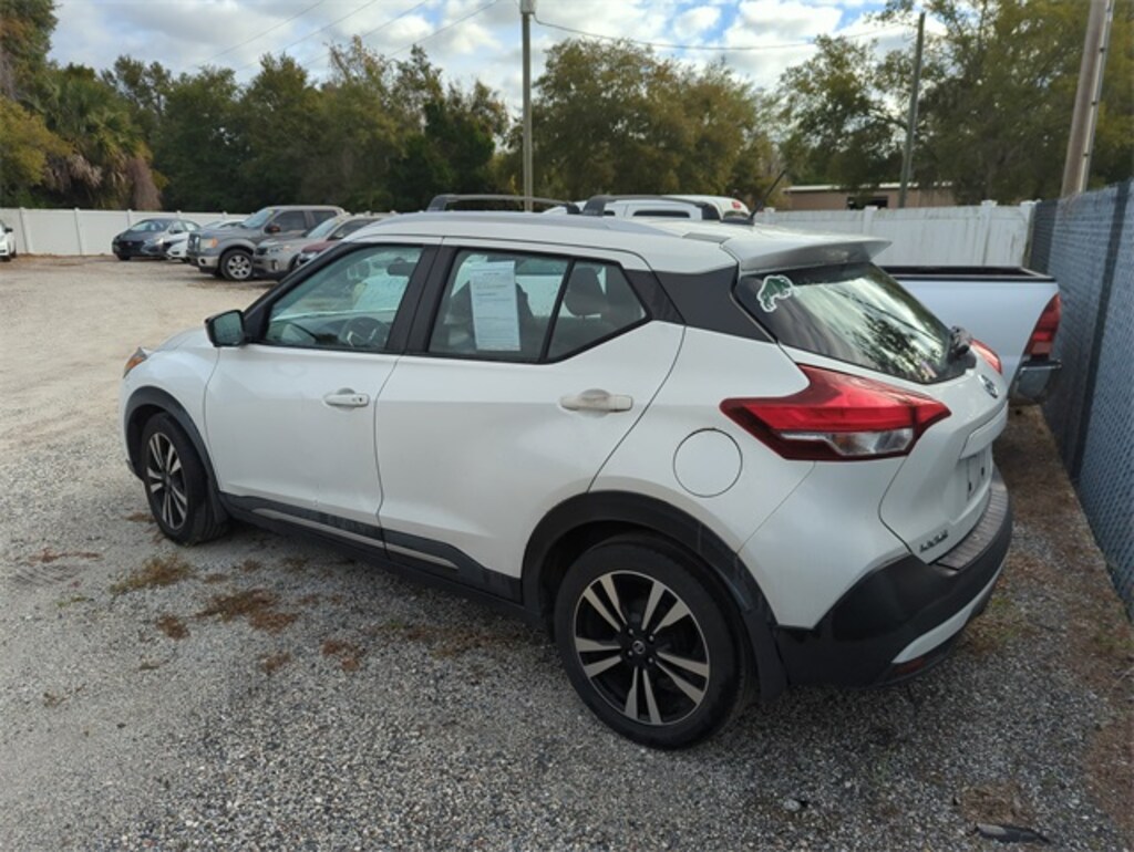 Used 2019 Nissan Kicks SR SUV
