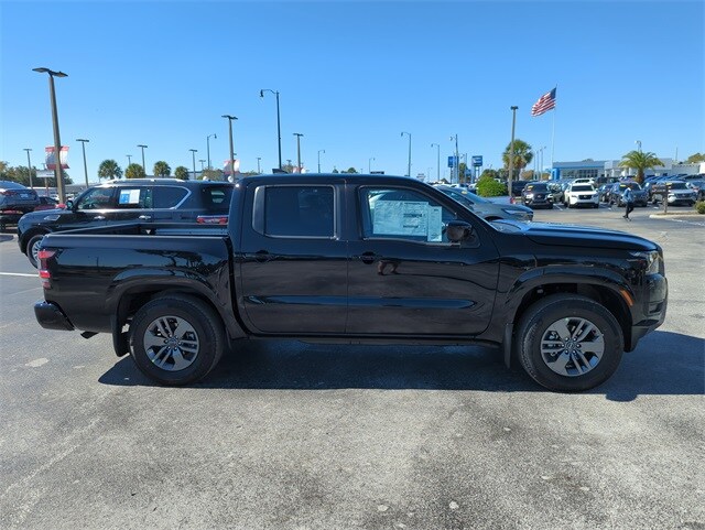 2026 Nissan Frontier SV photo 2