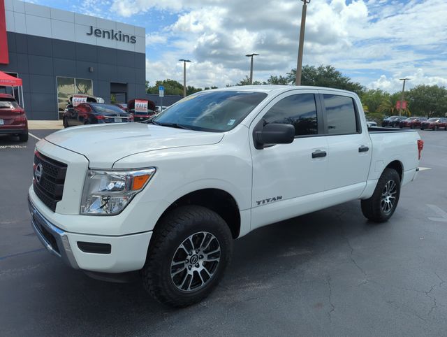 2023 Nissan Titan SV - Photo 14