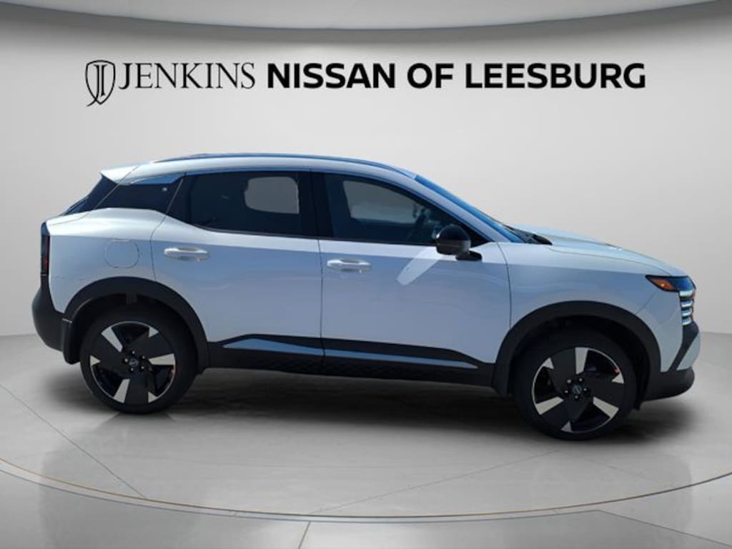 New 2026 Nissan Kicks SR SUV