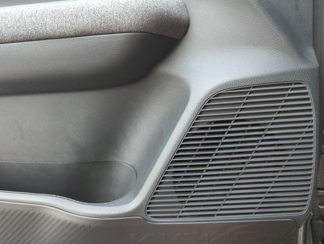 2025 Nissan Kicks SV AWD - Photo 33